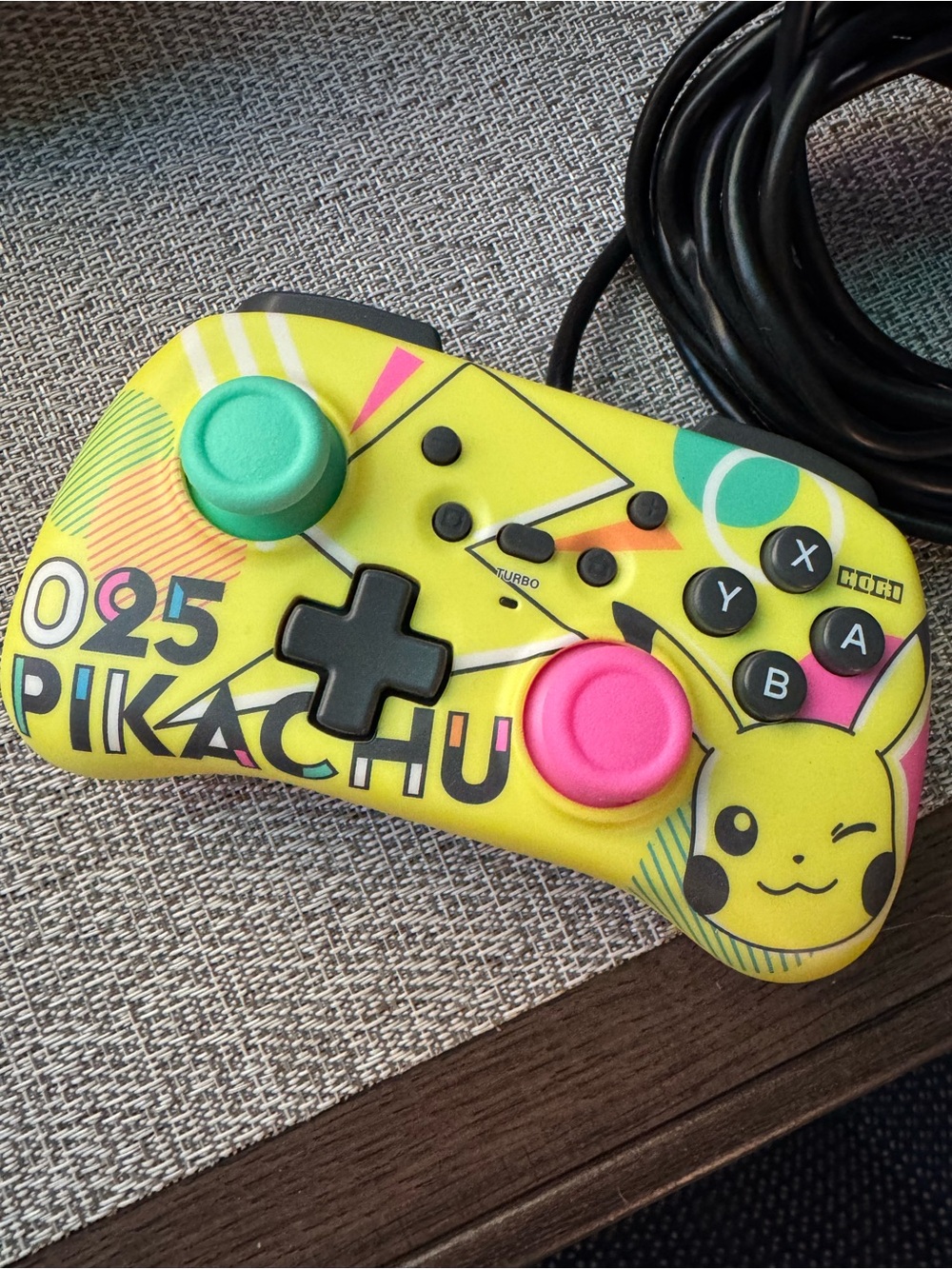 Nintendo switch Horipad mini pikachu
